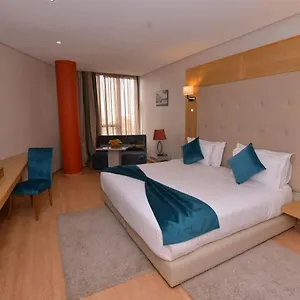 Le 135 Apartahotel